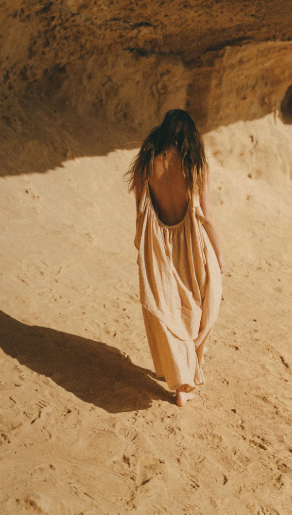 A Perfect Nomad - Syros Backless maxi dress (Sandstorm)