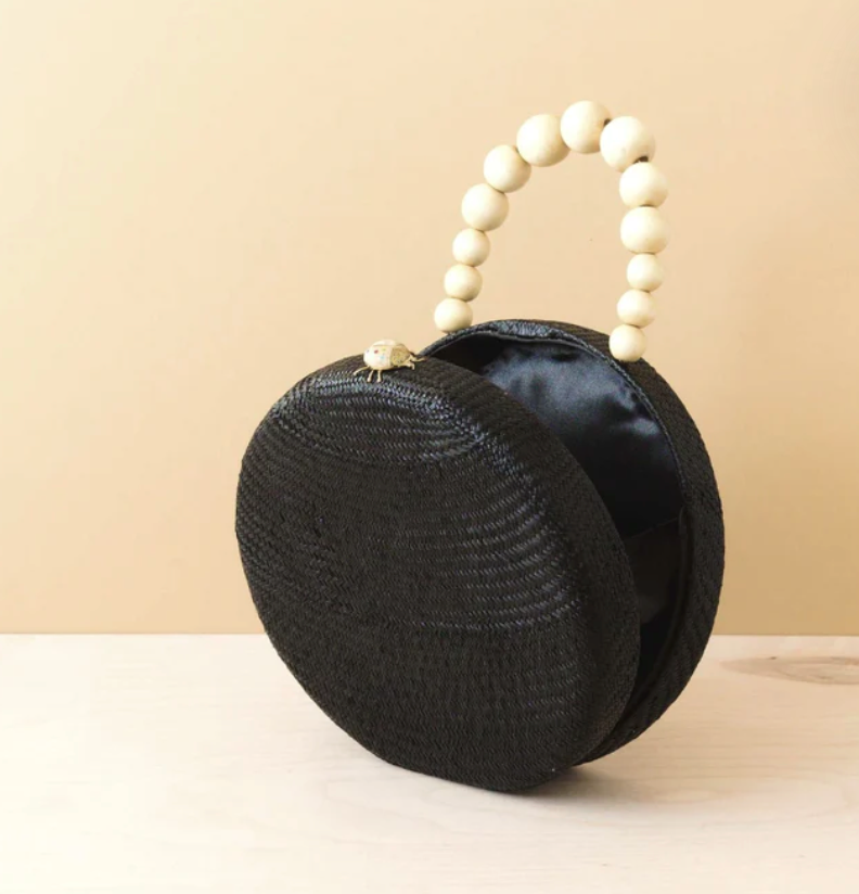 Likha - BLACK ROUND CLASSIC HANDBAG WITH WOOD HANDLE - STRAW BAG