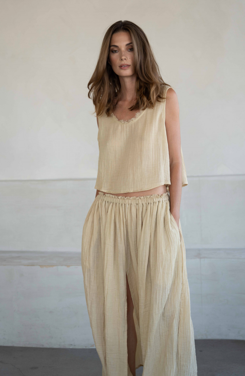 A perfect Nomad - Lamu Vest in Sand